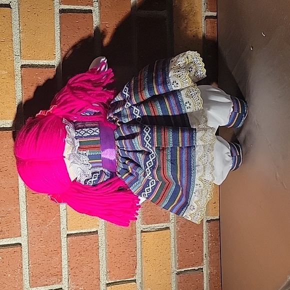 Nahanché Doll, "SHARING OUR TRADITIONS" - Picture 7 of 9